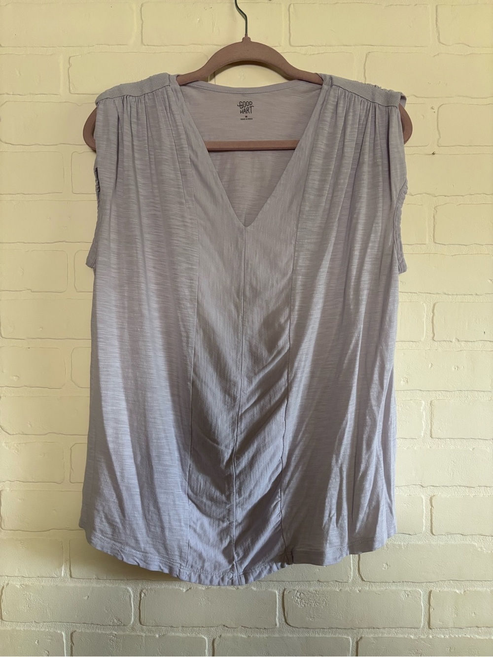 Women's Sleeveless V-Neck Top in Light Purple